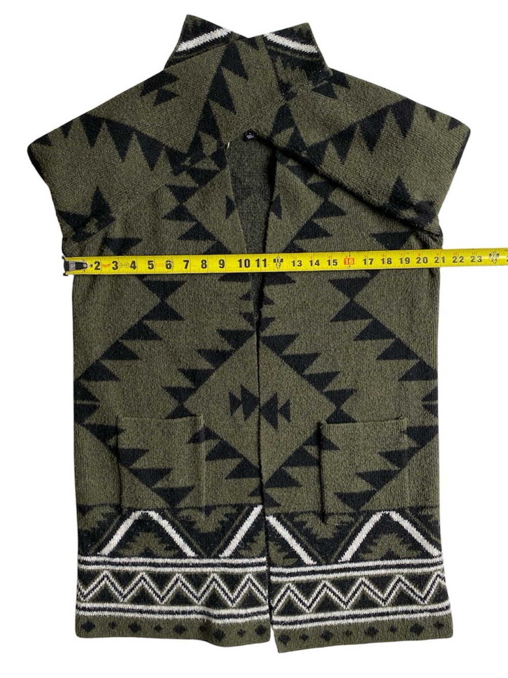 Frye Olive Green Aztec Southwestern Fuzzy Knit Open Front Cardigan Sweater M - Picture 4 of 7